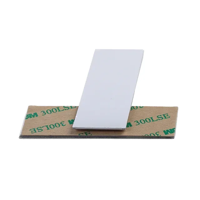 Flexibler PET-On-Metal-Tag 73 x 25 mm – zusätzliche Ansicht