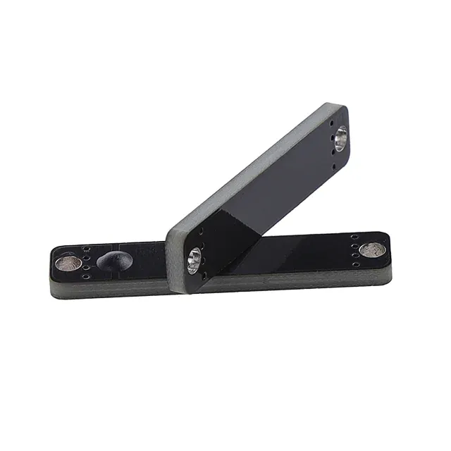 Etiqueta FR4 sobre metal 50 x 10 mm — vista adicional